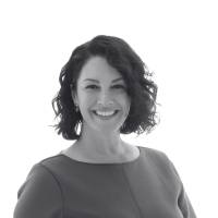 Professional Headshot of Holly Tacker